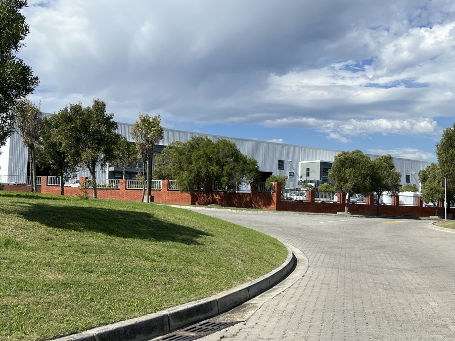 To Let Commercial Property for Rent in Mall Interchange Western Cape